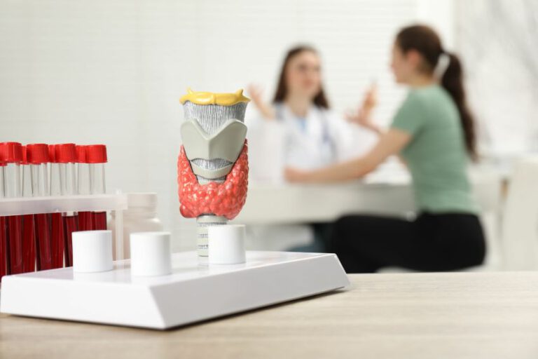 Wie funktioniert die Schilddrüse, was bedeuten Schilddrüsenwerte?