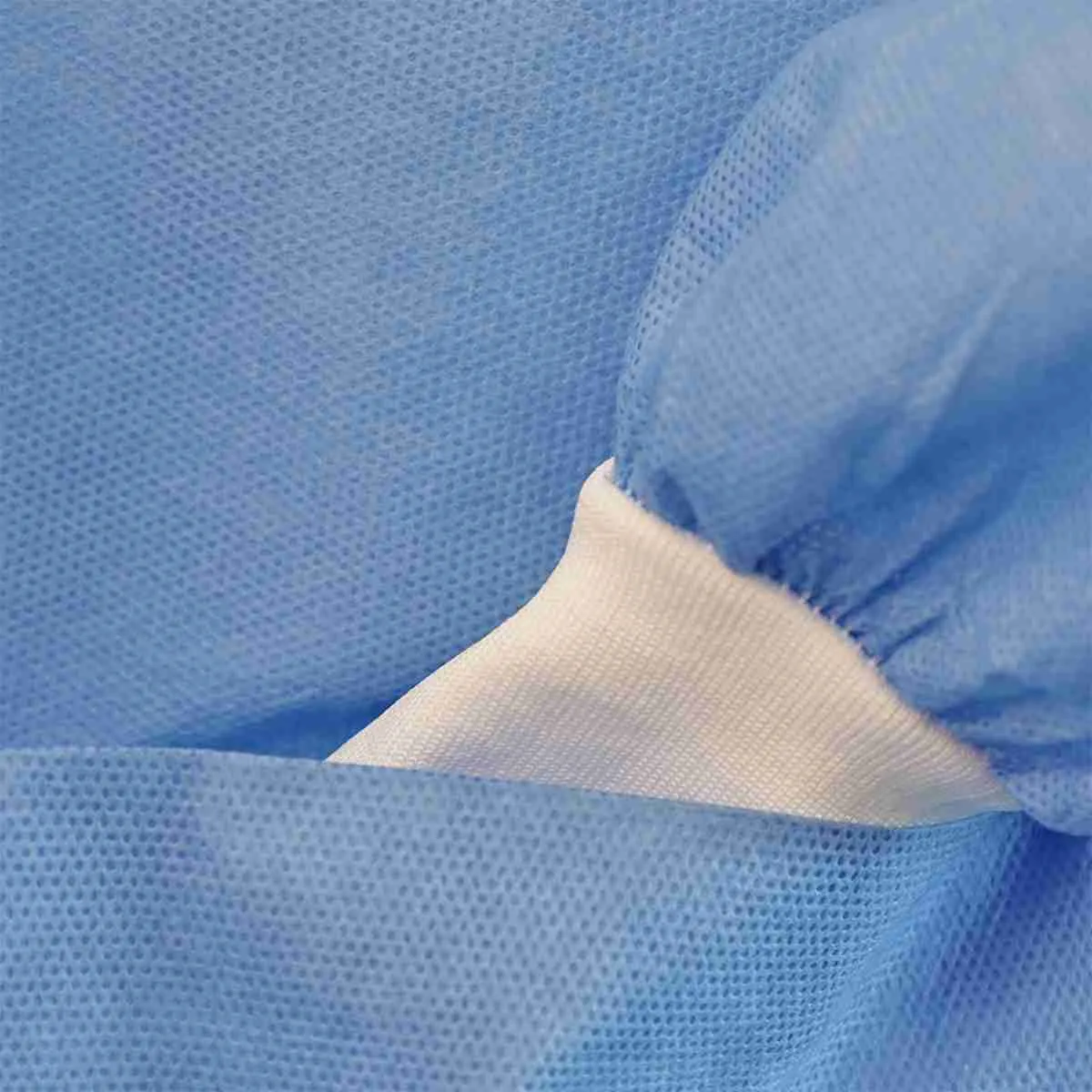 Elastisches Strickbündchen der MaiMed® Thermojacke für sicheren Sitz und hohen Tragekomfort im Arbeitsalltag